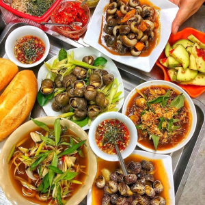 oc-nhay-quan-oc-hai-san-ngon-tai-ho-chi-minh-voi-huong-vi-dam-da-va-khong-gian-thoai-mai
